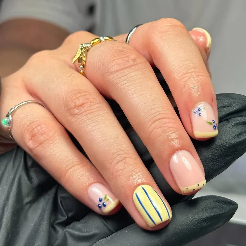 Roses Gel Nails project 1