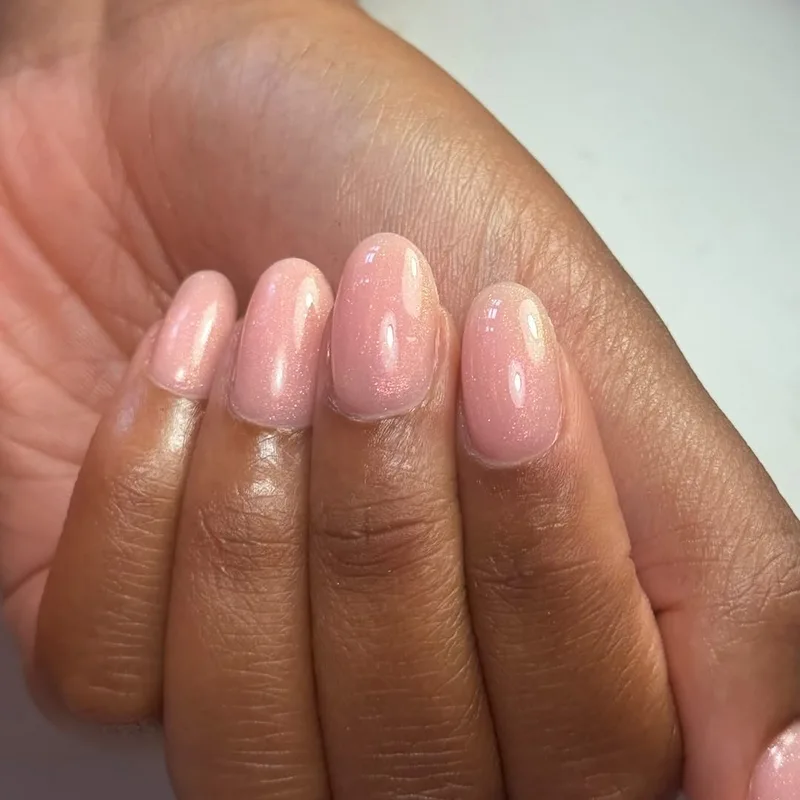 Roses Gel Nails at work